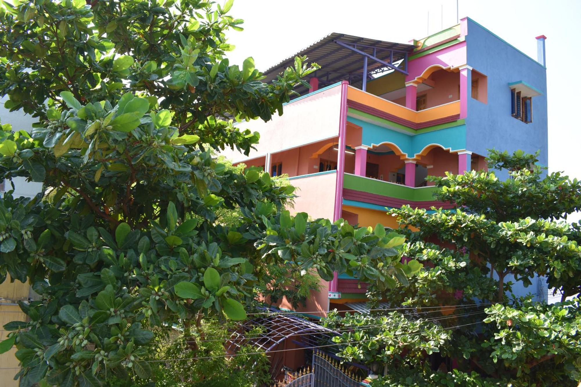 Rainbow Guest House Tiruvannamalai Exterior photo