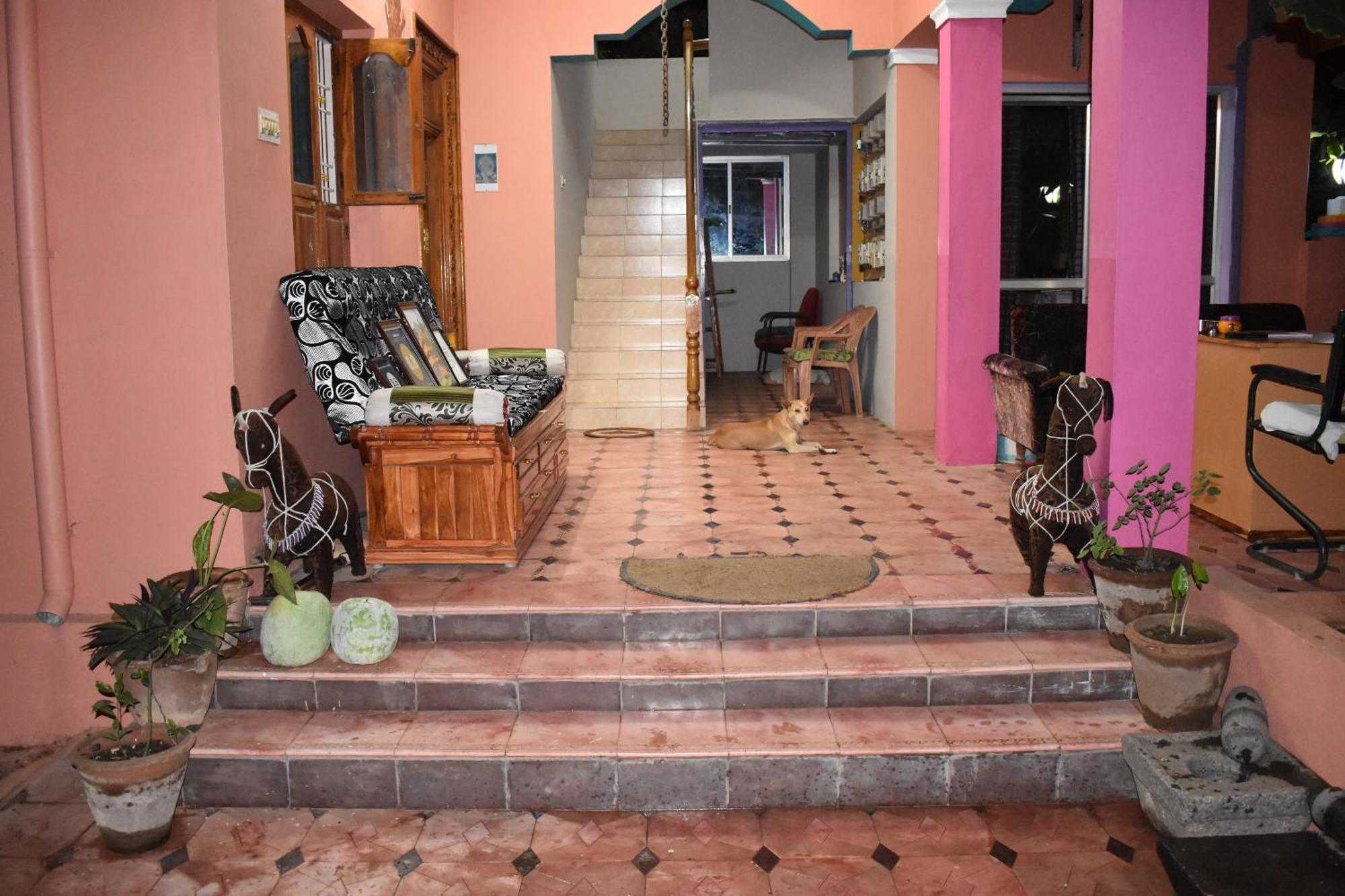 Rainbow Guest House Tiruvannamalai Exterior photo