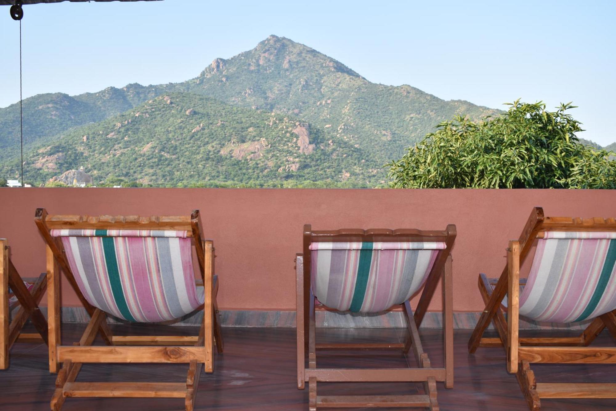 Rainbow Guest House Tiruvannamalai Exterior photo