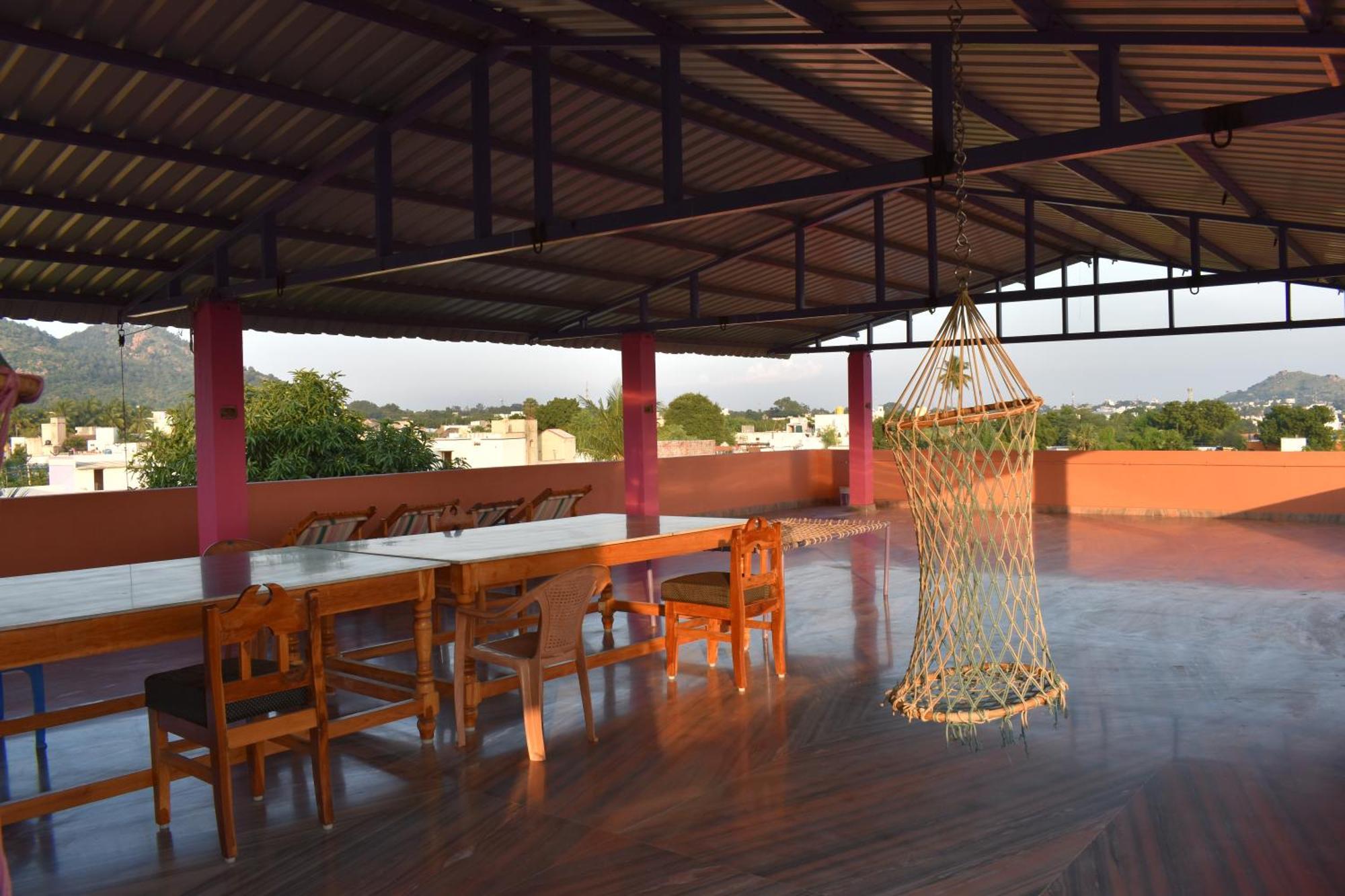 Rainbow Guest House Tiruvannamalai Exterior photo